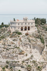 Tropea Cliffside Sanctuary